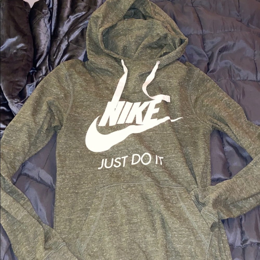 NIKE women’s hoodie